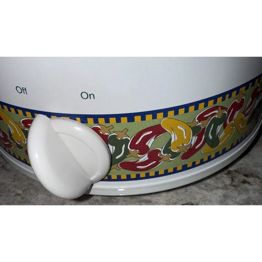 Rival Crock Pot 3122 Slow Cooker 2 Quart Vintage Pepper Design Works White Green